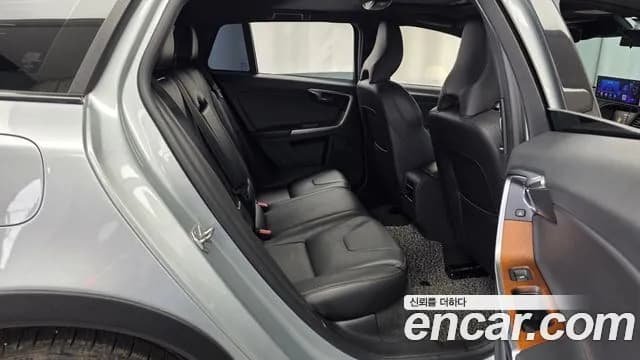 2018 Volvo V60 Cross Country T5 AWD Sold VIN YV1FZ40MCJ2046237 – odometer reading 2018 Volvo V60 Cross Country T5 AWD Sold VIN YV1FZ40MCJ2046237 – odometer reading