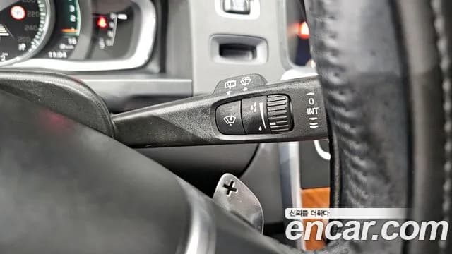 2018 Volvo V60 Cross Country D4 Sold VIN YV1FZA8BDJ2044573 – exterior detail 2018 Volvo V60 Cross Country D4 Sold VIN YV1FZA8BDJ2044573 – exterior detail