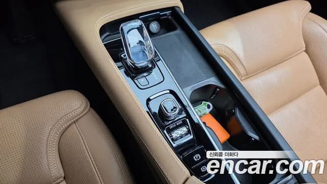 2021 Volvo XC90 2nd Gen B6 Inscription Sold VIN YV1LF062CM1760798 – front exterior 2021 Volvo XC90 2nd Gen B6 Inscription Sold VIN YV1LF062CM1760798 – front exterior