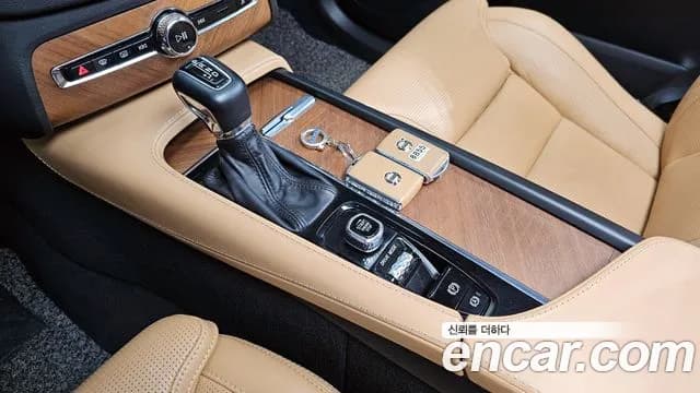 2020 Volvo XC90 2nd Gen D5 Inscription Sold VIN YV1LF68TCL1593403 – side profile 2020 Volvo XC90 2nd Gen D5 Inscription Sold VIN YV1LF68TCL1593403 – side profile