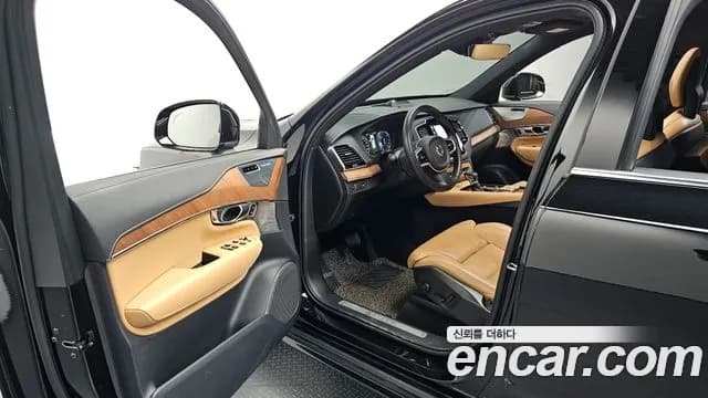 2020 Volvo XC90 2nd Gen D5 Inscription Sold VIN YV1LF68TCL1593403 – exterior detail 2020 Volvo XC90 2nd Gen D5 Inscription Sold VIN YV1LF68TCL1593403 – exterior detail