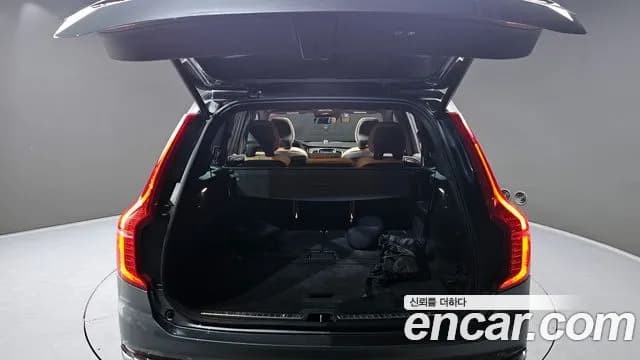2019 Volvo XC90 2nd Gen T6 Inscription Sold VIN YV1LFA22CK1430705 – rear exterior 2019 Volvo XC90 2nd Gen T6 Inscription Sold VIN YV1LFA22CK1430705 – rear exterior