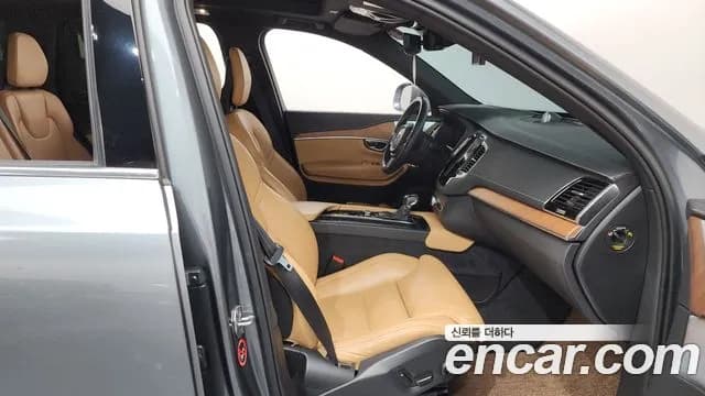 2020 Volvo XC90 2nd Gen T6 Inscription Sold VIN YV1LFA22CL1574207 – exterior detail 2020 Volvo XC90 2nd Gen T6 Inscription Sold VIN YV1LFA22CL1574207 – exterior detail