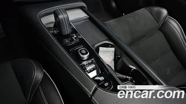 2021 Volvo XC90 2nd Gen T8 R-Design Hybrid Sold VIN YV1LFBR0DM1672389 – photo 19 2021 Volvo XC90 2nd Gen T8 R-Design Hybrid Sold VIN YV1LFBR0DM1672389 – photo 19