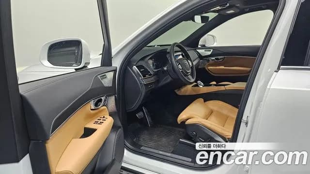 2024 Volvo XC90 2nd Gen T8 Ultimate Bright Hybrid Sold VIN YV1LFH608R1213989 – photo 18 2024 Volvo XC90 2nd Gen T8 Ultimate Bright Hybrid Sold VIN YV1LFH608R1213989 – photo 18