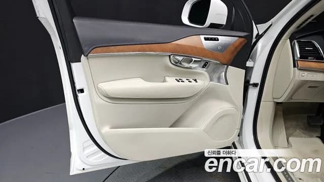 2019 Volvo XC90 2nd Gen T8 Excellence Hybrid Sold VIN YV1LTBR0DK1479681 – photo 31 2019 Volvo XC90 2nd Gen T8 Excellence Hybrid Sold VIN YV1LTBR0DK1479681 – photo 31