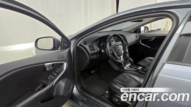 2018 Volvo V40 D3 Sold VIN YV1MV79K0J2465055 – photo 15 2018 Volvo V40 D3 Sold VIN YV1MV79K0J2465055 – photo 15