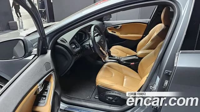 2018 Volvo V40 D3 Sold VIN YV1MV79K0J2508691 – photo 12 2018 Volvo V40 D3 Sold VIN YV1MV79K0J2508691 – photo 12