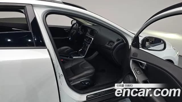 2019 Volvo V40 Cross Country D3 Sold VIN YV1MZ72K0K2183638 – photo 17 2019 Volvo V40 Cross Country D3 Sold VIN YV1MZ72K0K2183638 – photo 17