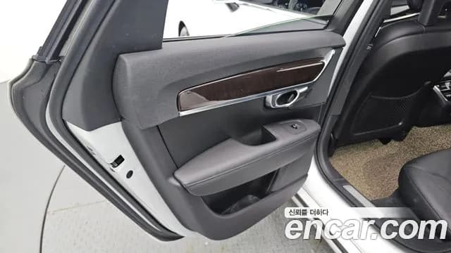 2018 Volvo S90 D4 Momentum Sold VIN YV1PSA8ADJ1035005 – interior seats 2018 Volvo S90 D4 Momentum Sold VIN YV1PSA8ADJ1035005 – interior seats