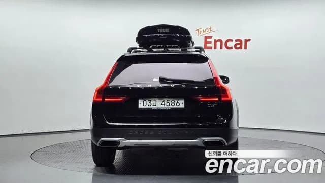 2018 Volvo V90 Cross Country D5 PRO AWD Sold VIN YV1PZ68ACJ1021700 – trunk area 2018 Volvo V90 Cross Country D5 PRO AWD Sold VIN YV1PZ68ACJ1021700 – trunk area