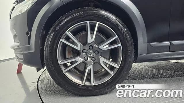 2018 Volvo V90 Cross Country D5 PRO AWD Sold VIN YV1PZ68ACJ1021700 – photo 13 2018 Volvo V90 Cross Country D5 PRO AWD Sold VIN YV1PZ68ACJ1021700 – photo 13