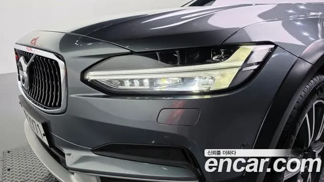 2019 Volvo V90 Cross Country D5 PRO AWD Sold VIN YV1PZ68TCK1067990 – side profile 2019 Volvo V90 Cross Country D5 PRO AWD Sold VIN YV1PZ68TCK1067990 – side profile