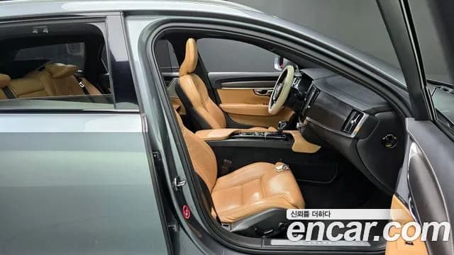 2019 Volvo V90 Cross Country D5 PRO AWD Sold VIN YV1PZ68TCK1067990 – photo 13 2019 Volvo V90 Cross Country D5 PRO AWD Sold VIN YV1PZ68TCK1067990 – photo 13