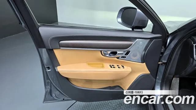 2019 Volvo V90 Cross Country D5 PRO AWD Sold VIN YV1PZ68TCK1067990 – photo 16 2019 Volvo V90 Cross Country D5 PRO AWD Sold VIN YV1PZ68TCK1067990 – photo 16