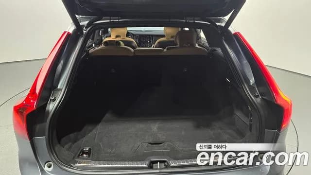 2019 Volvo V90 Cross Country D5 PRO AWD Sold VIN YV1PZ68TCK1069050 – photo 17 2019 Volvo V90 Cross Country D5 PRO AWD Sold VIN YV1PZ68TCK1069050 – photo 17