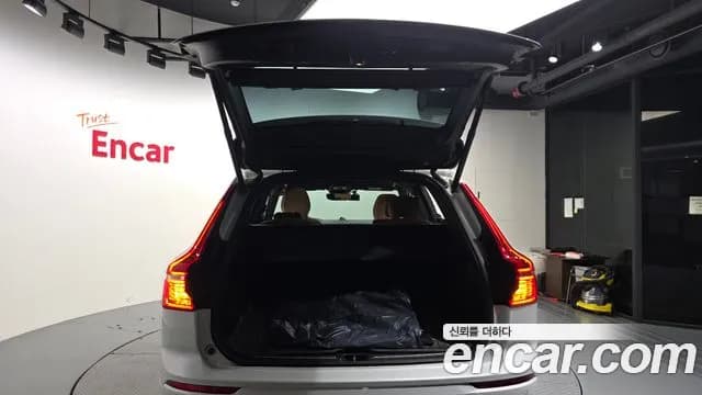 2022 Volvo XC60 2nd Gen B6 Inscirtion Sold VIN YV1UZ062CN1951104 – photo 11 2022 Volvo XC60 2nd Gen B6 Inscirtion Sold VIN YV1UZ062CN1951104 – photo 11