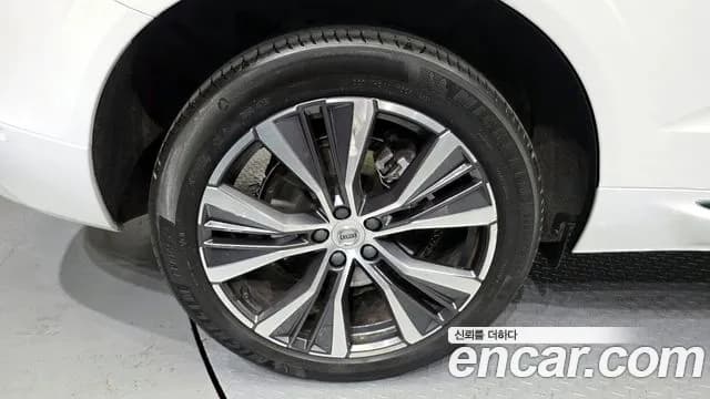 2022 Volvo XC60 2nd Gen B6 Inscirtion Sold VIN YV1UZ062CN1951104 – photo 28 2022 Volvo XC60 2nd Gen B6 Inscirtion Sold VIN YV1UZ062CN1951104 – photo 28