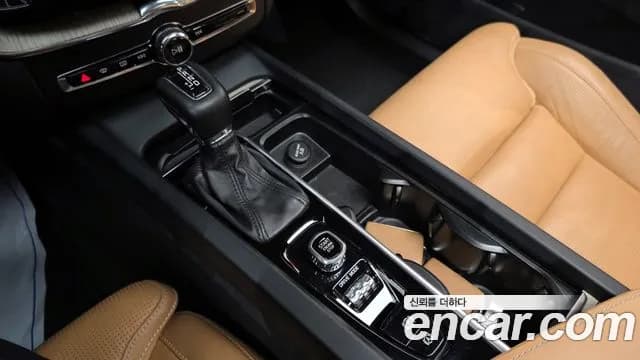 2018 Volvo XC60 2nd Gen D5 Inscription Sold VIN YV1UZ68TCJ1107567 – photo 11 2018 Volvo XC60 2nd Gen D5 Inscription Sold VIN YV1UZ68TCJ1107567 – photo 11