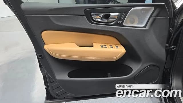 2018 Volvo XC60 2nd Gen D5 Inscription Sold VIN YV1UZ68TCJ1107567 – photo 17 2018 Volvo XC60 2nd Gen D5 Inscription Sold VIN YV1UZ68TCJ1107567 – photo 17