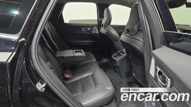 2019 Volvo XC60 2nd Gen D5 Inscription Sold VIN YV1UZ68TCK1282181 – trunk area 2019 Volvo XC60 2nd Gen D5 Inscription Sold VIN YV1UZ68TCK1282181 – trunk area