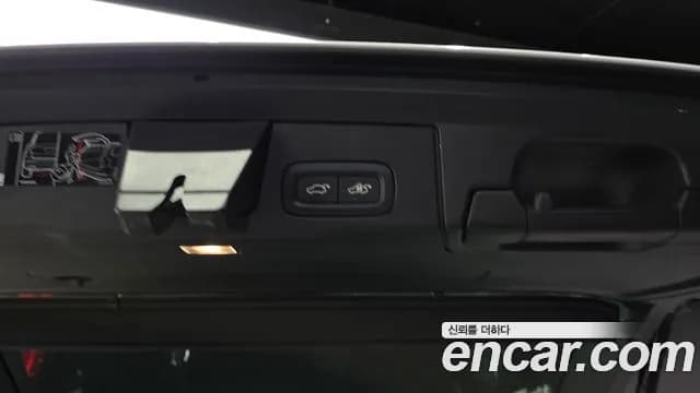 2019 Volvo XC60 2nd Gen D5 Inscription Sold VIN YV1UZ68TCK1325211 – photo 25 2019 Volvo XC60 2nd Gen D5 Inscription Sold VIN YV1UZ68TCK1325211 – photo 25