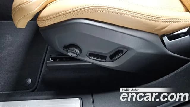 2020 Volvo XC60 2nd Gen D5 Inscription Sold VIN YV1UZ68TCL1545241 – interior seats 2020 Volvo XC60 2nd Gen D5 Inscription Sold VIN YV1UZ68TCL1545241 – interior seats