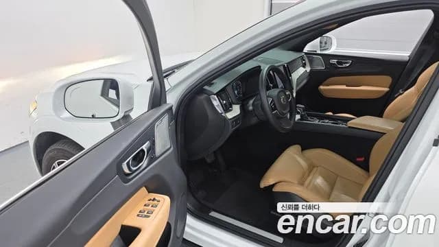 2020 Volvo XC60 2nd Gen T6 Inscription Sold VIN YV1UZA22CL1460810 – interior seats 2020 Volvo XC60 2nd Gen T6 Inscription Sold VIN YV1UZA22CL1460810 – interior seats