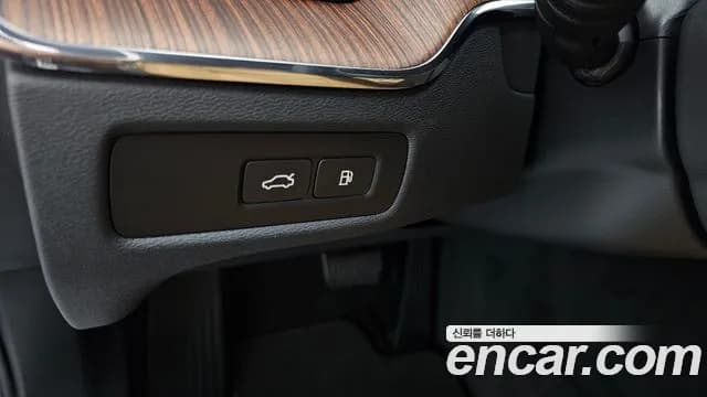2024 Volvo XC60 2nd Gen T8 Ultimate Bright Sold VIN YV1UZH608R1907111 – interior seats 2024 Volvo XC60 2nd Gen T8 Ultimate Bright Sold VIN YV1UZH608R1907111 – interior seats