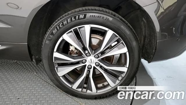 2022 Volvo XC60 2nd Gen T8 Ultimate Bright Sold VIN YV1UZH60DN1055114 – front exterior 2022 Volvo XC60 2nd Gen T8 Ultimate Bright Sold VIN YV1UZH60DN1055114 – front exterior