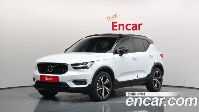 2019 Volvo XC40 T4 R-Design Sold VIN YV1XZACACK2050014 – side profile 2019 Volvo XC40 T4 R-Design Sold VIN YV1XZACACK2050014 – side profile