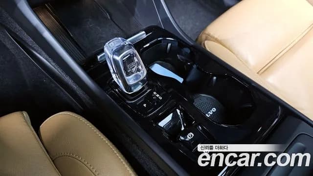 2019 Volvo XC40 T4 Inscription Sold VIN YV1XZACACK2127082 – photo 13 2019 Volvo XC40 T4 Inscription Sold VIN YV1XZACACK2127082 – photo 13