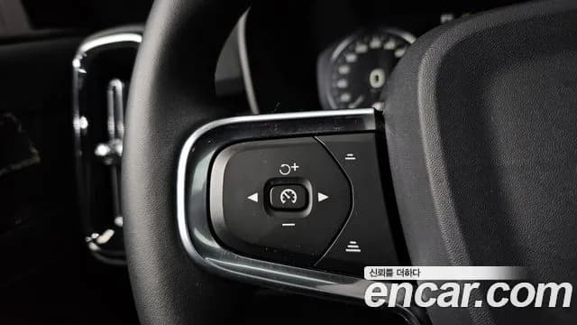 2019 Volvo XC40 T4 Inscription Sold VIN YV1XZACACK2127082 – photo 20 2019 Volvo XC40 T4 Inscription Sold VIN YV1XZACACK2127082 – photo 20