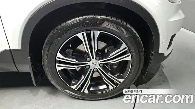 2020 Volvo XC40 T4 Inscription Sold VIN YV1XZACACL2231191 – photo 20 2020 Volvo XC40 T4 Inscription Sold VIN YV1XZACACL2231191 – photo 20