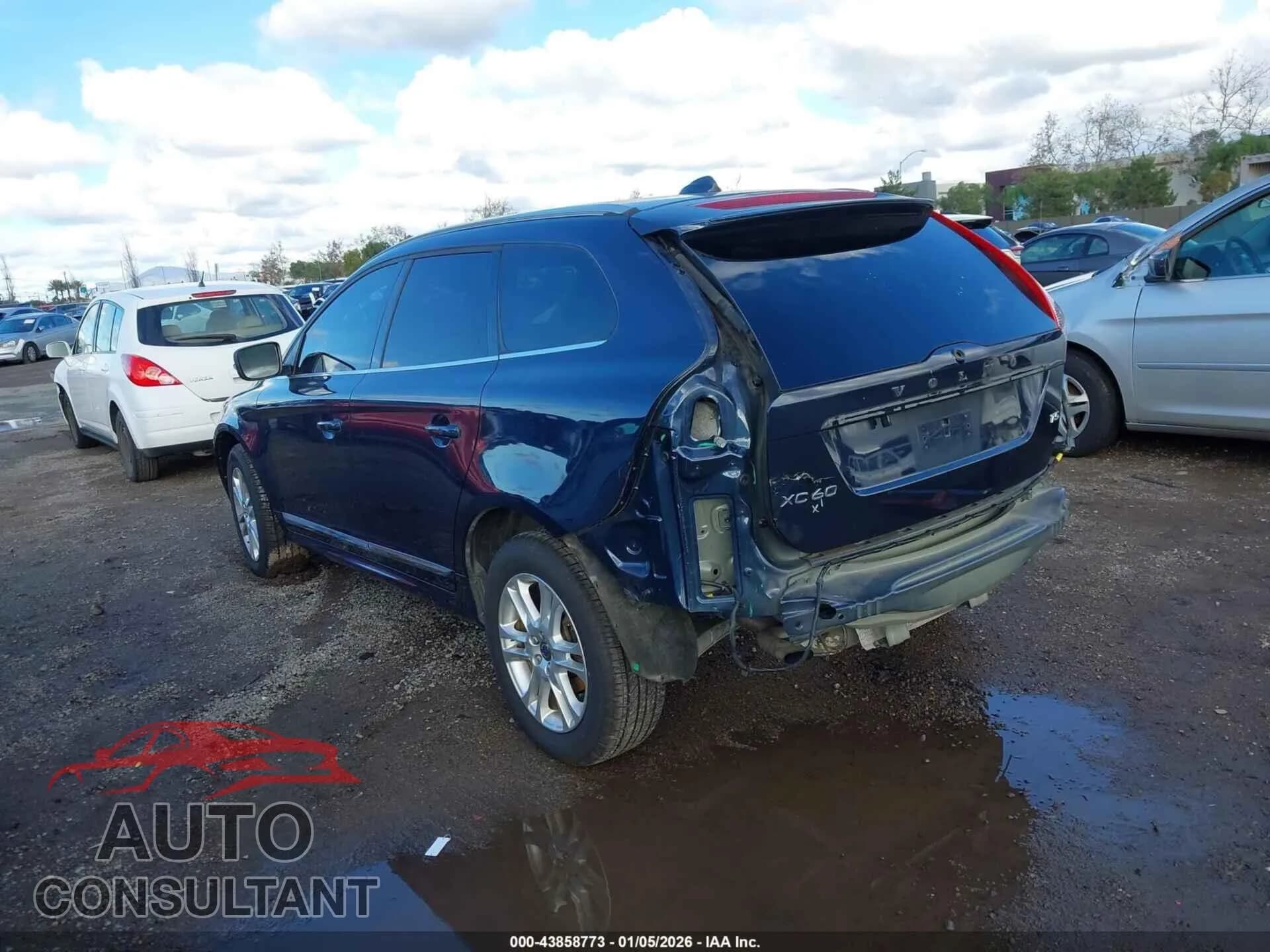 2015 VOLVO XC60 Damaged VIN YV440MDK0F2714418 – side profile 2015 VOLVO XC60 Damaged VIN YV440MDK0F2714418 – side profile