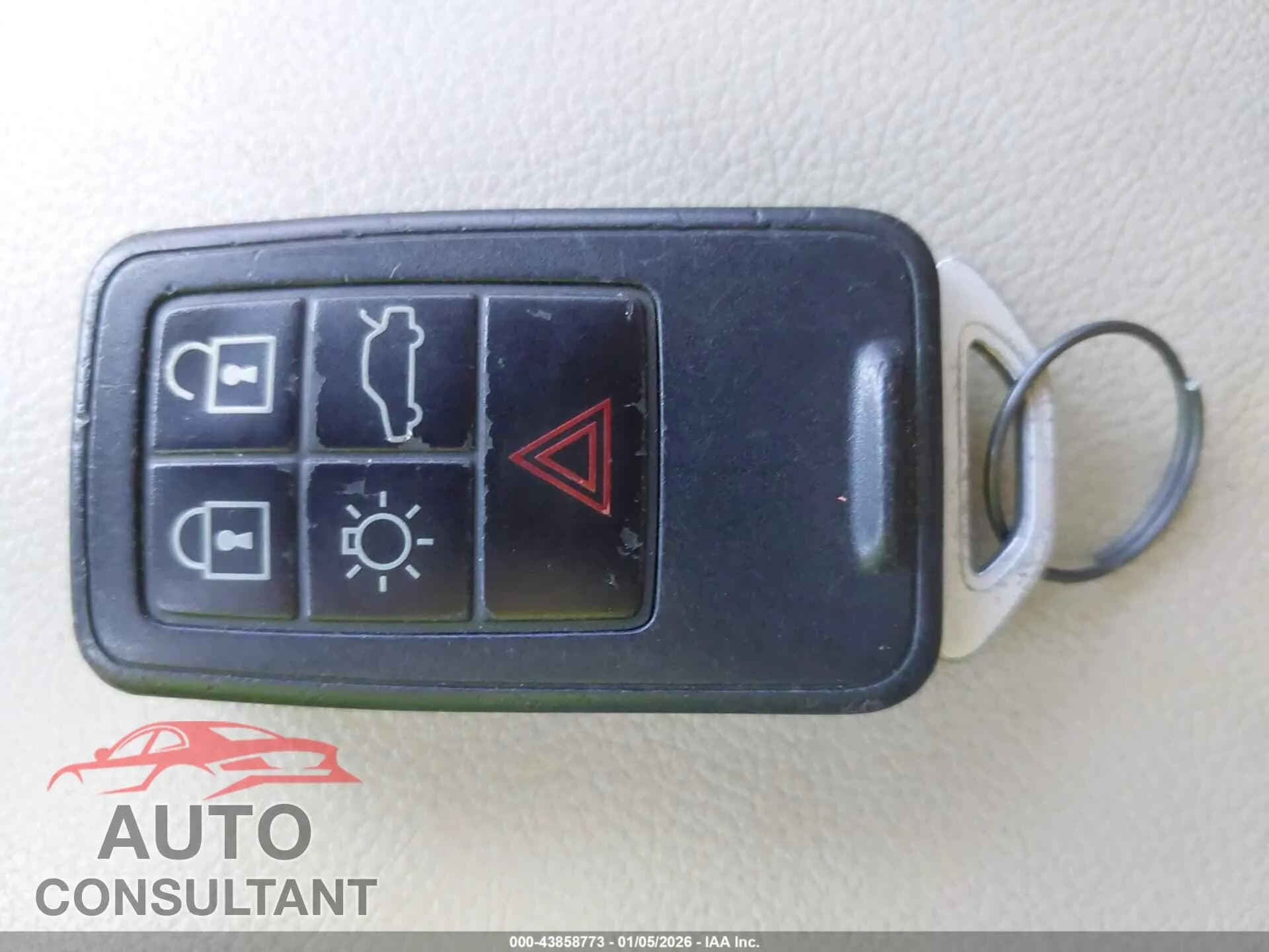 2015 VOLVO XC60 Damaged VIN YV440MDK0F2714418 – photo 11 2015 VOLVO XC60 Damaged VIN YV440MDK0F2714418 – photo 11