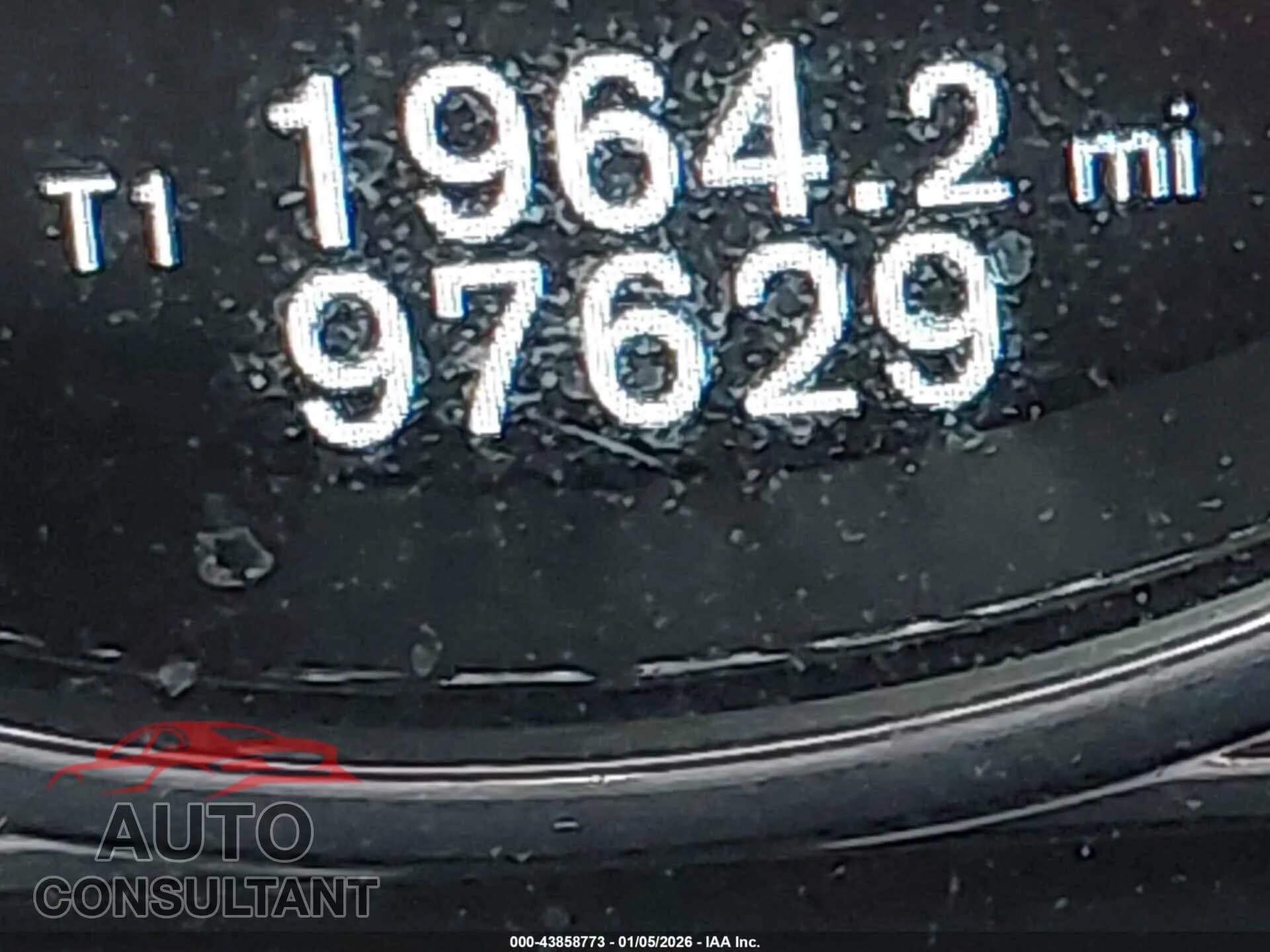 2015 VOLVO XC60 Damaged VIN YV440MDK0F2714418 – photo 16 2015 VOLVO XC60 Damaged VIN YV440MDK0F2714418 – photo 16