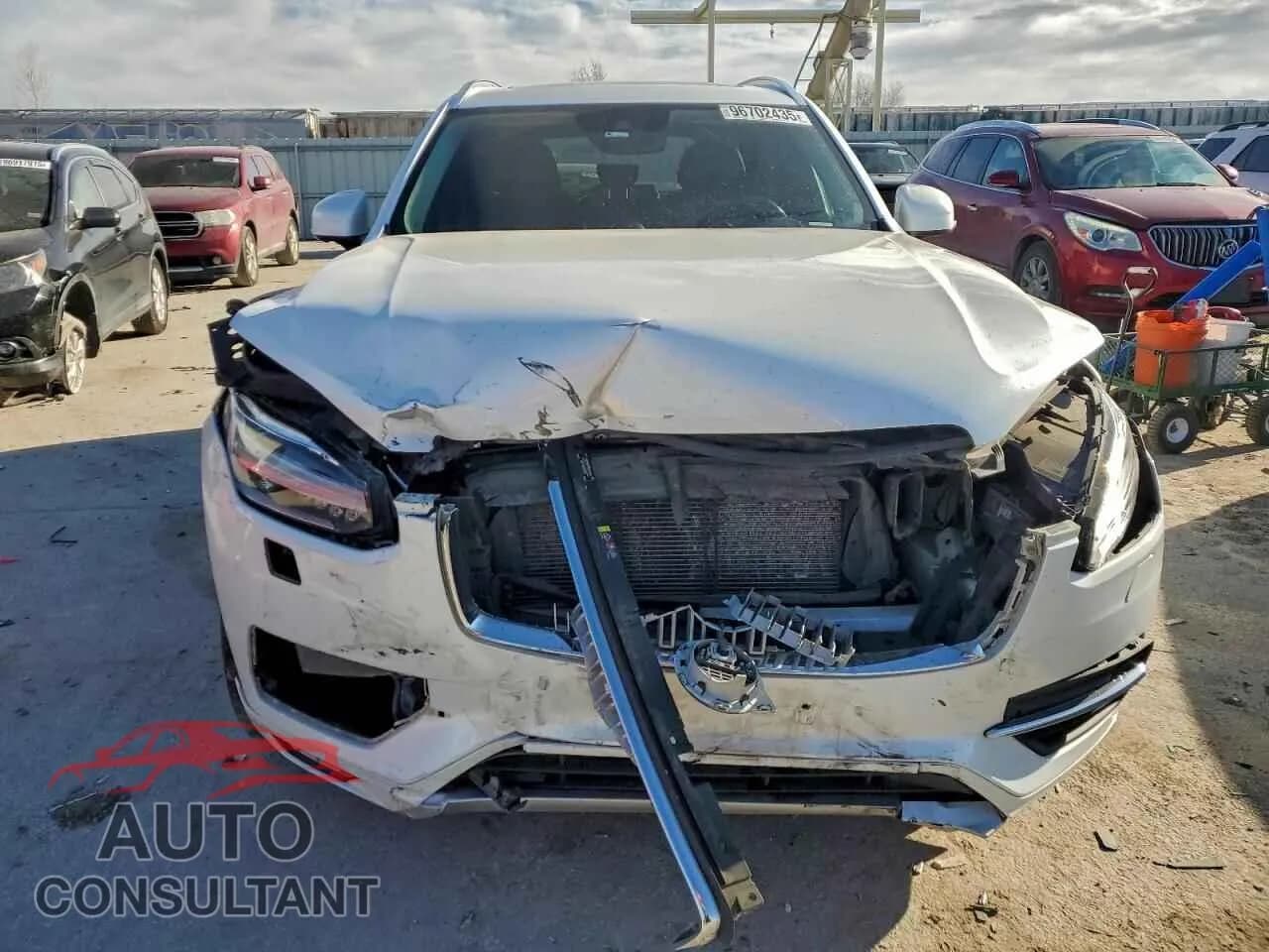 2016 VOLVO XC90 Damaged VIN YV4A22PL3G1016964 – interior seats 2016 VOLVO XC90 Damaged VIN YV4A22PL3G1016964 – interior seats