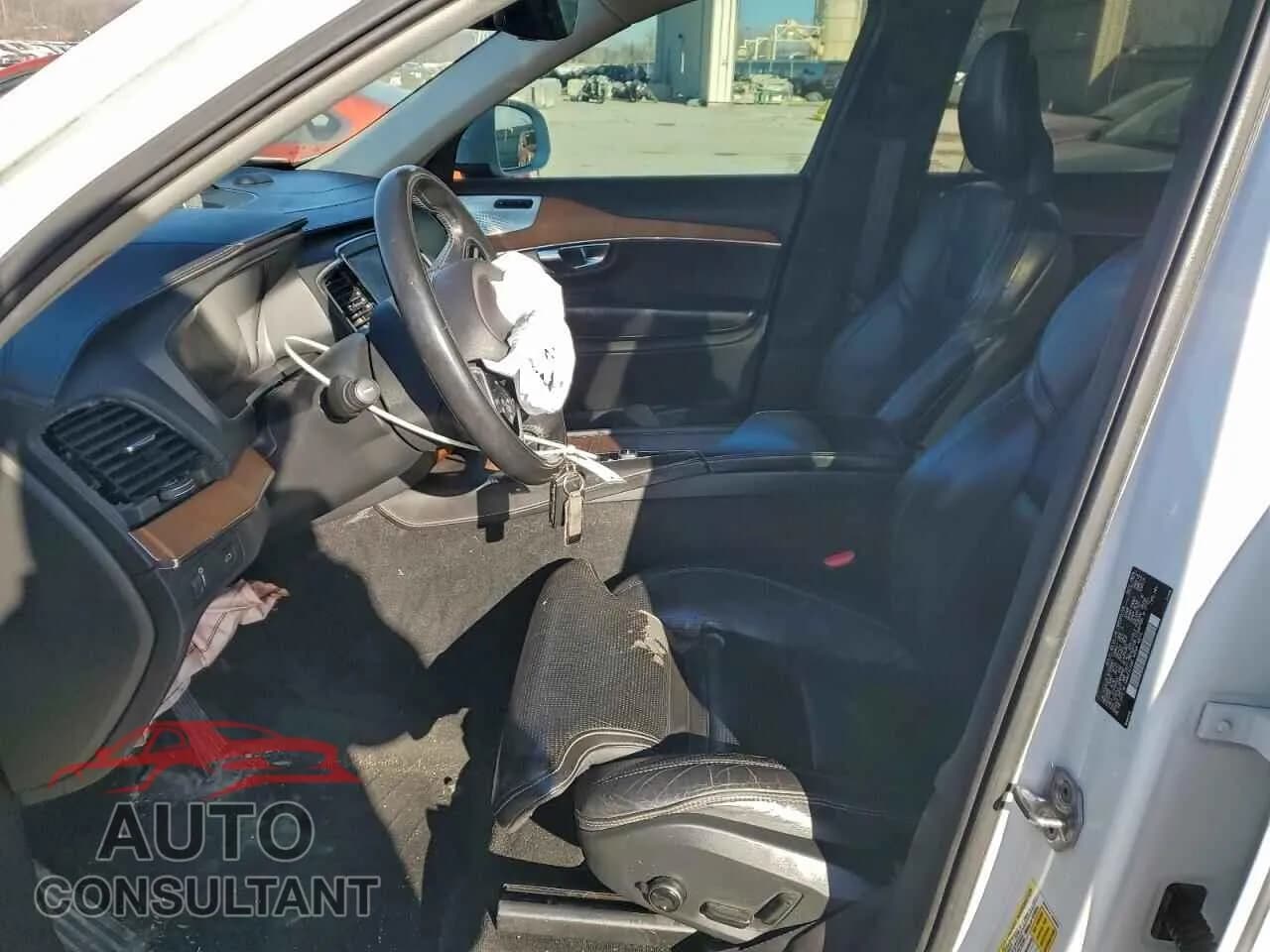 2016 VOLVO XC90 Damaged VIN YV4A22PL3G1016964 – exterior detail 2016 VOLVO XC90 Damaged VIN YV4A22PL3G1016964 – exterior detail