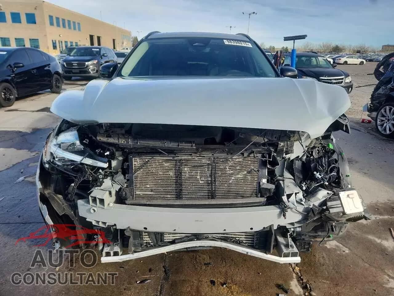 2024 VOLVO XC60 PLUS Damaged VIN YV4H60DL1R1792752 – interior seats 2024 VOLVO XC60 PLUS Damaged VIN YV4H60DL1R1792752 – interior seats