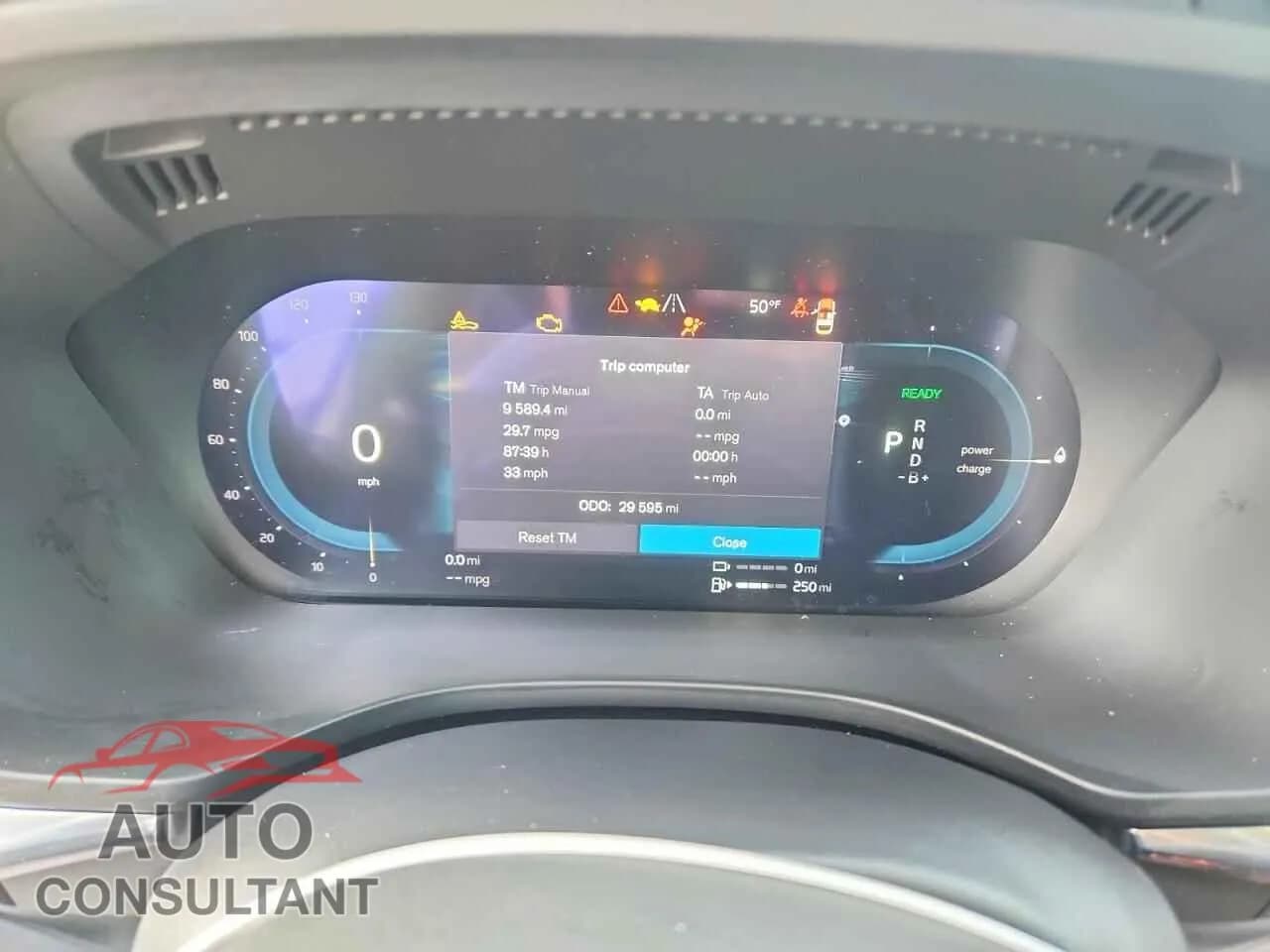 2024 VOLVO XC60 PLUS Damaged VIN YV4H60DL1R1792752 – trunk area 2024 VOLVO XC60 PLUS Damaged VIN YV4H60DL1R1792752 – trunk area