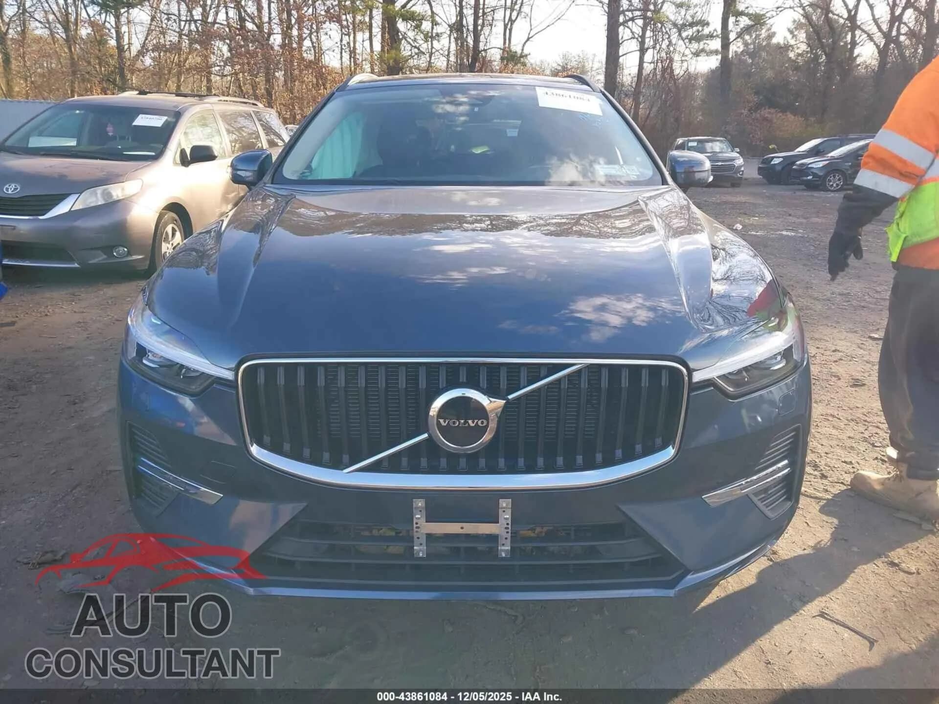 2023 VOLVO XC60 Damaged VIN YV4L12RV5P1322980 – photo 12 2023 VOLVO XC60 Damaged VIN YV4L12RV5P1322980 – photo 12