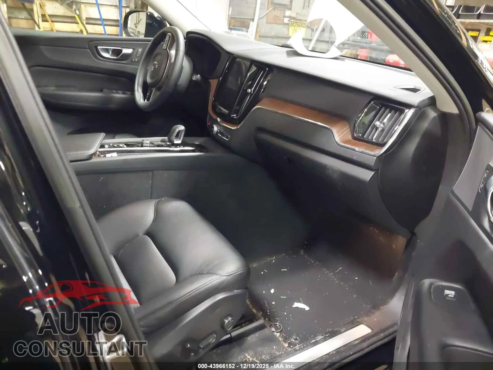 2023 VOLVO XC60 Damaged VIN YV4L12RW7P1288940 – interior seats 2023 VOLVO XC60 Damaged VIN YV4L12RW7P1288940 – interior seats