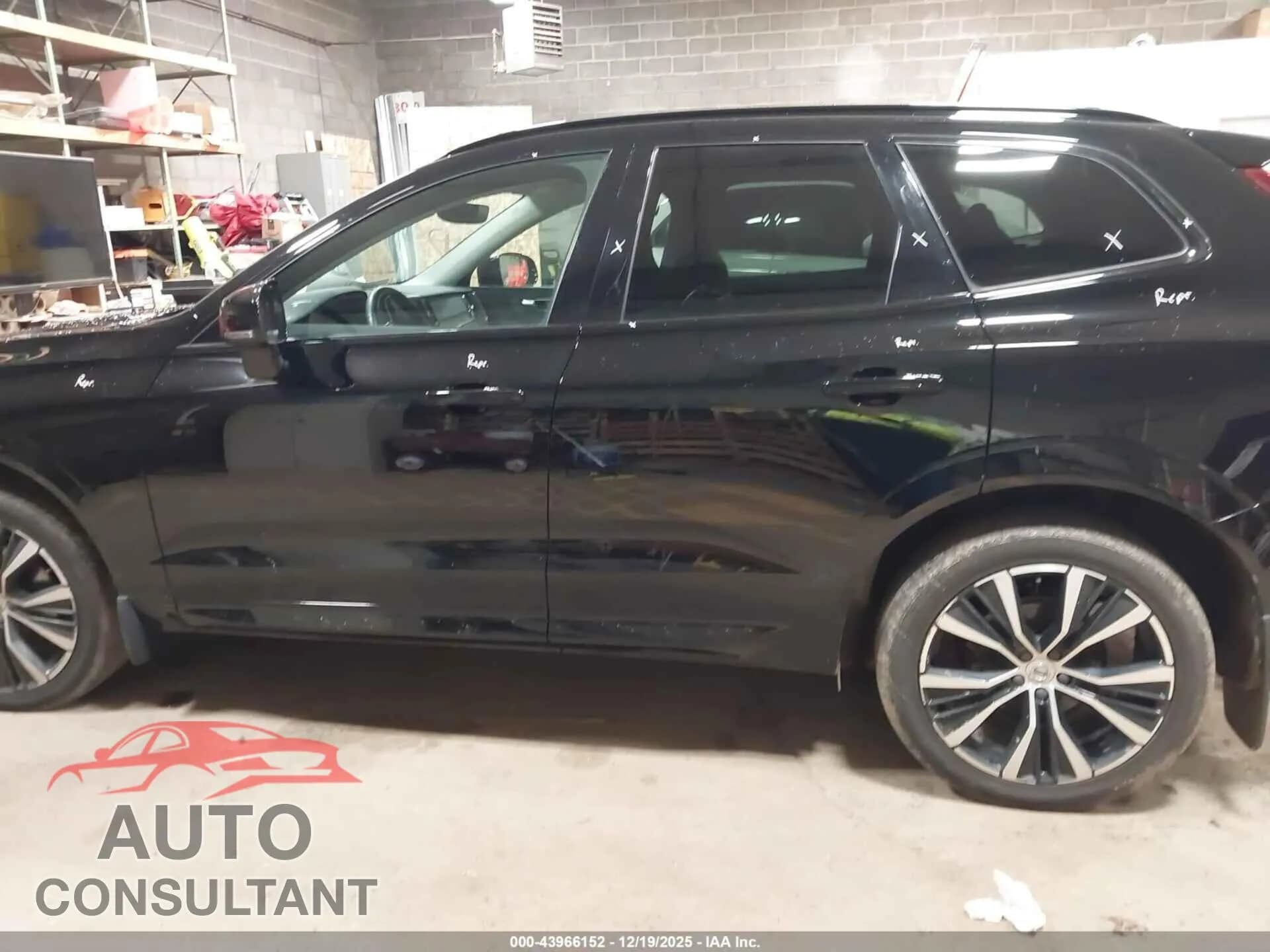 2023 VOLVO XC60 Damaged VIN YV4L12RW7P1288940 – photo 14 2023 VOLVO XC60 Damaged VIN YV4L12RW7P1288940 – photo 14