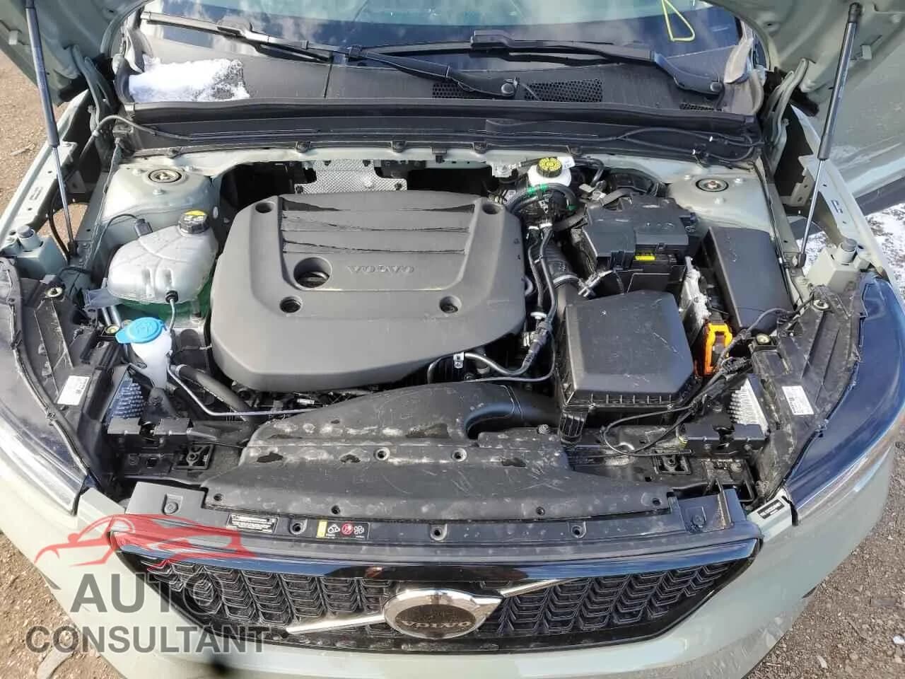 2025 VOLVO XC40 PLUS Damaged VIN YV4L12UC5S2484021 – photo 11 2025 VOLVO XC40 PLUS Damaged VIN YV4L12UC5S2484021 – photo 11