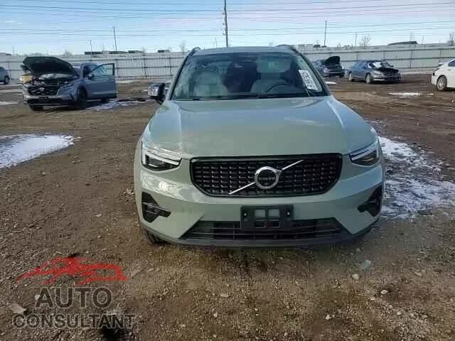 2025 VOLVO XC40 PLUS Damaged VIN YV4L12UC5S2484021 – photo 13 2025 VOLVO XC40 PLUS Damaged VIN YV4L12UC5S2484021 – photo 13