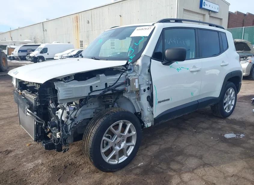 2022 JEEP Renegade Used VIN ZACNJDB14NPN69819 – trunk area 2022 JEEP Renegade Used VIN ZACNJDB14NPN69819 – trunk area