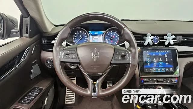2017 Maserati Quattroporte GTS 3.8 V8 Granlusso Sold VIN ZAM56PPG8H1225221 – photo 12 2017 Maserati Quattroporte GTS 3.8 V8 Granlusso Sold VIN ZAM56PPG8H1225221 – photo 12