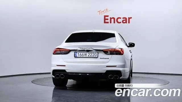 2018 Maserati Quattroporte 3.0 V6 Granlusso Sold VIN ZAM56XPG0J1299013 – photo 12 2018 Maserati Quattroporte 3.0 V6 Granlusso Sold VIN ZAM56XPG0J1299013 – photo 12