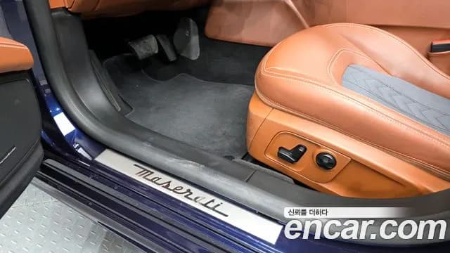 2020 Maserati Quattroporte 3.0 V6 Granlusso Sold VIN ZAM56XPG5L1365199 – interior seats 2020 Maserati Quattroporte 3.0 V6 Granlusso Sold VIN ZAM56XPG5L1365199 – interior seats